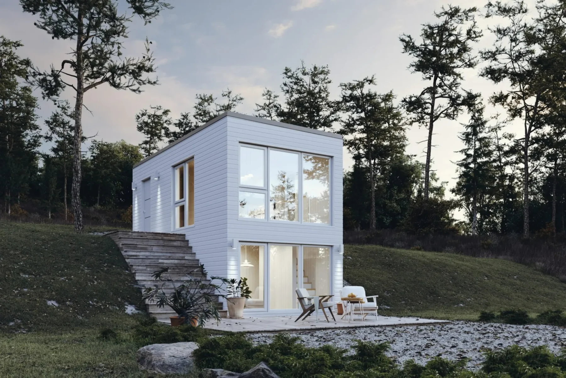 Microhus_Rak-Kjellernivå_30.1_Eksteriør_hvit_fasade_liggende_panel_store_vinduer_trapp_terrasse_kveld